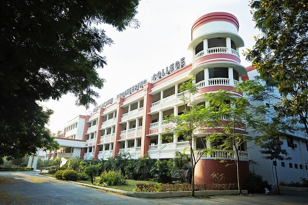 Main Block from Rajalakshmi Engineering College, Chennai